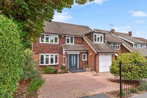 Worrin Road, Brentwood CM15 5 bed detached house for sale