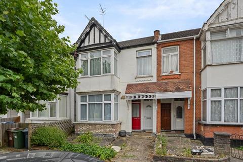 Butler Road, West Harrow 2 bed maisonette for sale