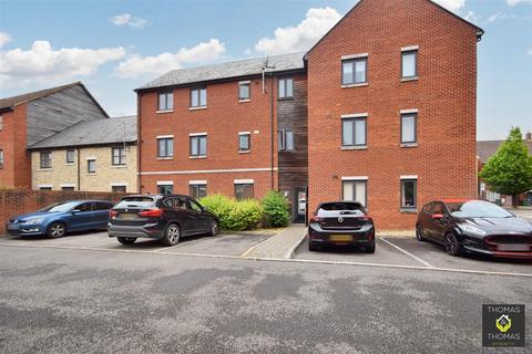 Typhoon Way, Brockworth 2 bed apartment for sale