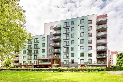 All Saints Road, London W3 2 bed flat for sale