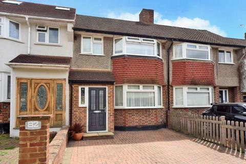80 Fullwell Park Avenue, Twickenham... 3 bed terraced house for sale