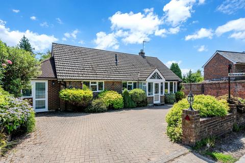 Racecourse Road, Lingfield RH7 4 bed detached house for sale