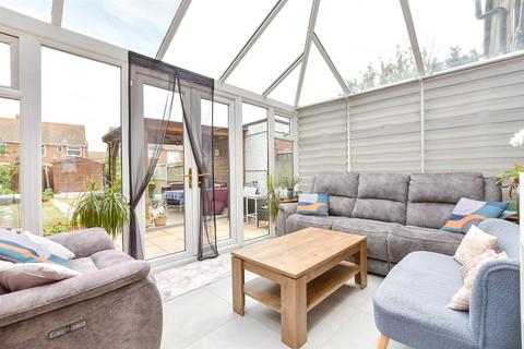 Broadley Avenue, Birchington CT7 2 bed terraced house for sale