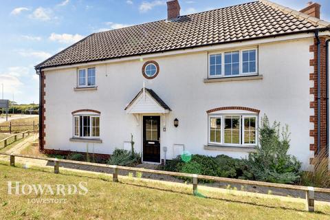 Chapel Road, Lowestoft 3 bed terraced house for sale