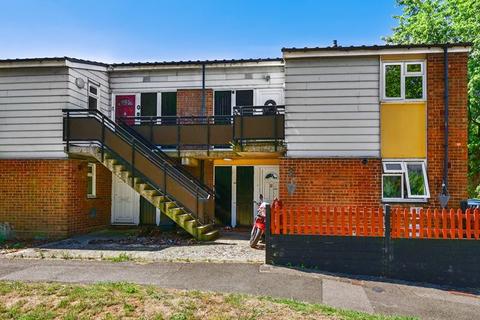 Madeira Close, Basingstoke RG24 1 bed maisonette for sale