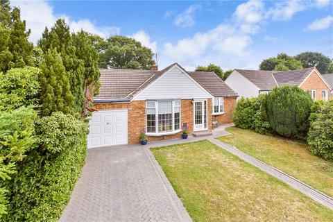 Wayside Avenue, Tenterden TN30 2 bed detached bungalow for sale