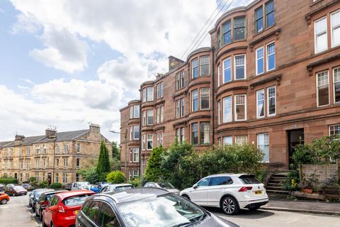 Grantley Gardens, Glasgow G41 2 bed flat for sale