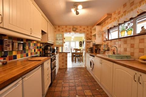 Bedford Road, Basildon, Essex 4 bed detached house for sale