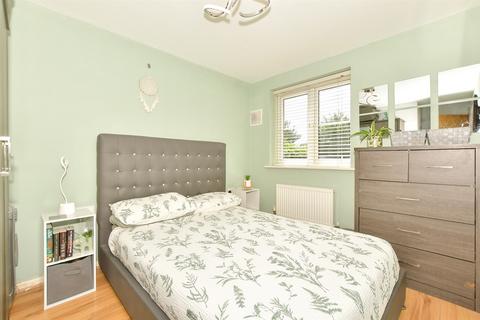 Ardent Road, Whitfield, Dover, Kent 2 bed ground floor flat for sale