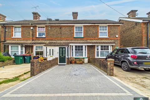 Ifield Road, Crawley RH11 3 bed terraced house for sale