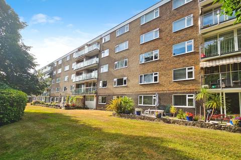 West Cliff Road, Bournemouth, BH4 3 bed apartment for sale