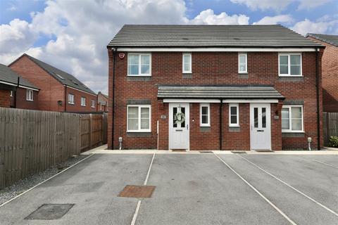 Lumley Avenue, Kingswood, Hull 3 bed semi