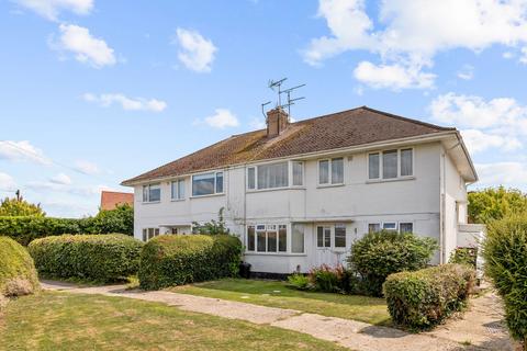 Manor Road, East Preston, BN16 2 bed flat for sale