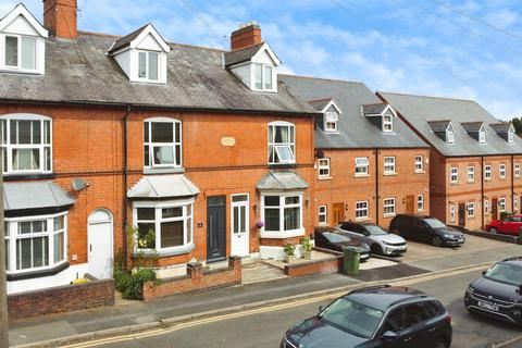 Church Road, Kirby Muxloe, LE9 3 bed terraced house for sale