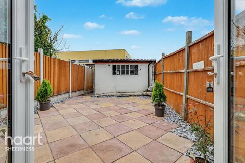 Granville Road, Sheerness 2 bed terraced house for sale