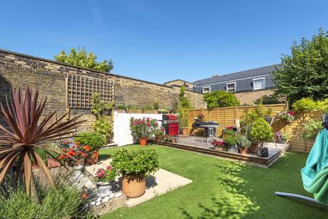 Acre Lane, London, SW2 2 bed flat for sale