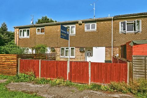 Hearsey Gardens, Camberley GU17 3 bed terraced house for sale