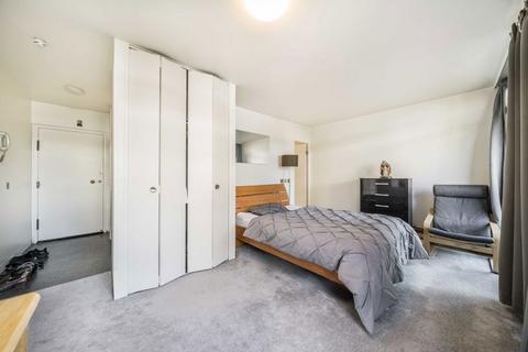 Barbican, London EC2Y Studio for sale