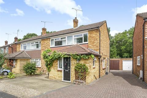 Connaught Crescent, Woking GU24 3 bed house for sale