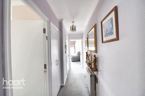 Limewood Court, Beehive Lane, Redbridge 1 bed flat for sale