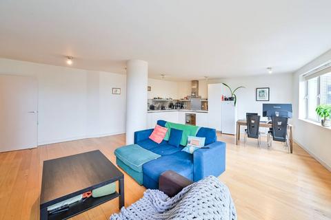 Steedman Street, Elephant and Castle... 2 bed flat for sale