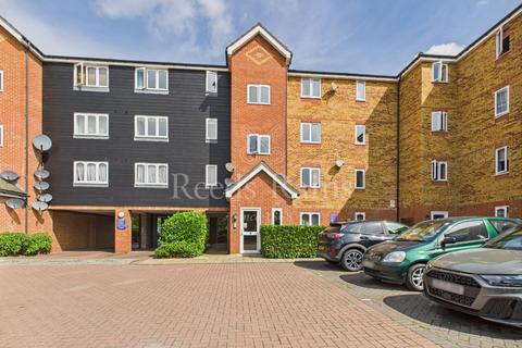 Dunlop Close, Kent DA1 2 bed apartment for sale