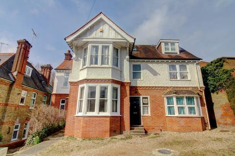 Amersham Hill, Buckinghamshire HP13 2 bed apartment for sale