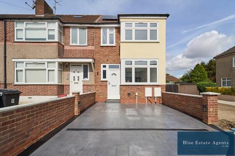 Meadow Road, Feltham, TW13 3 bed end of terrace house for sale