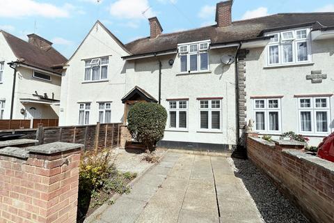 BYFLEET 2 bed terraced house for sale