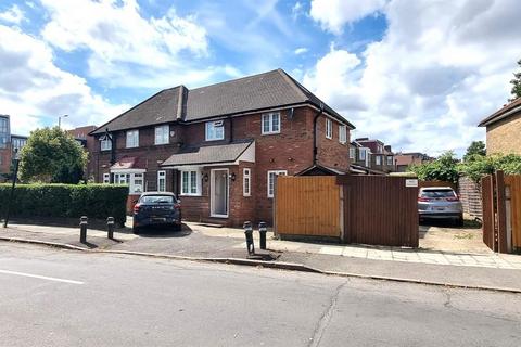 Western Avenue, Acton, London, W3 5 bed house for sale