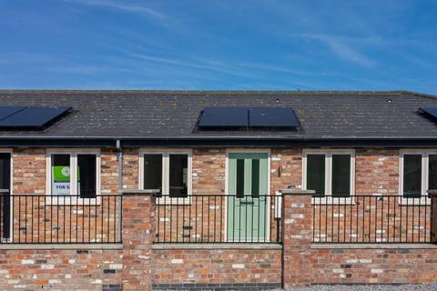 Justice Place, Withernsea 2 bed terraced bungalow for sale