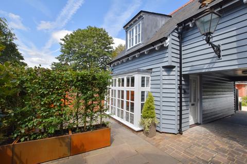Brights Path, High Street, Maldon 2 bed semi
