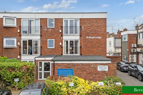 Ardleigh Lodge, Hutton Road, CM15 1 bed apartment for sale