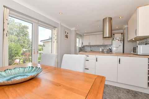 Freemens Way, Deal CT14 3 bed semi