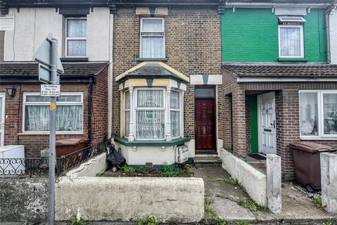 Railway Street, Gillingham, Kent, ME7 2 bed terraced house for sale