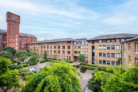Fairfield Road, London E3 2 bed flat for sale
