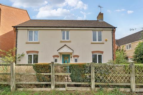 Jopp Close, Swindon, Wiltshire 4 bed detached house for sale