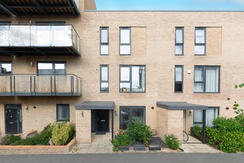 Trumpington, Cambridge CB2 4 bed terraced house for sale