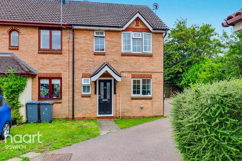 Pinetree Close, KESGRAVE 3 bed semi