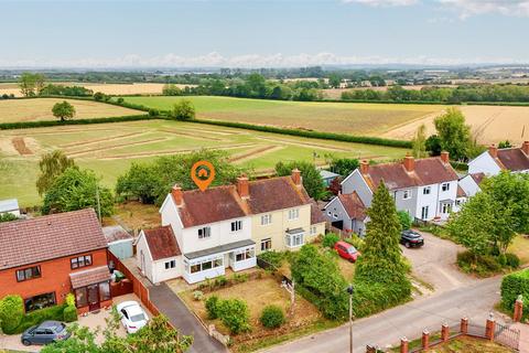 Owletts End, Pinvin, Pershore 3 bed semi