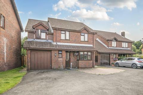 Hatchwarren,  Basingstoke,  RG22 5 bed detached house for sale