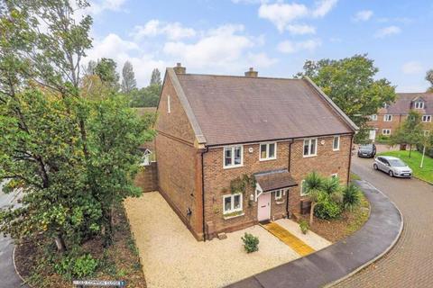 Old Common Close, Chichester 3 bed semi