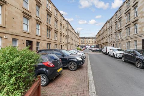 Garfield Street, Dennistoun, G31 1DS 2 bed flat for sale