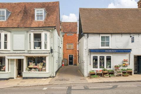 West Street, Alresford, Hampshire, SO24 2 bed terraced house for sale