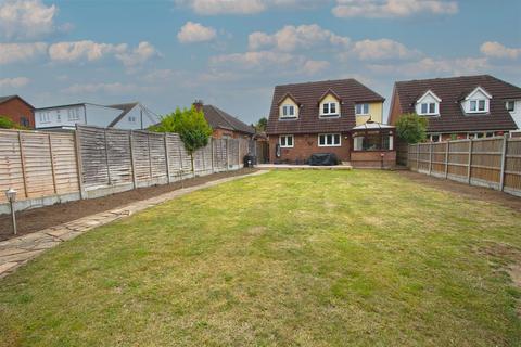 Scrub Rise, Billericay CM12 4 bed detached house for sale