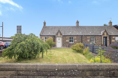 140 Glasgow Road, Corstorphine... 3 bed semi