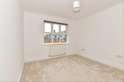 Tower View, Canterbury CT4 2 bed flat for sale