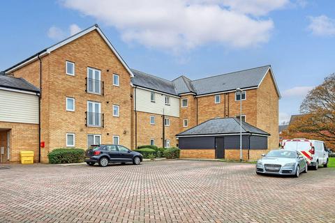 Warwick Crescent, Basildon SS15 1 bed flat for sale