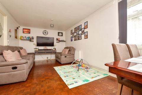 Woodcote Road, Wallington, Surrey 2 bed ground floor flat for sale
