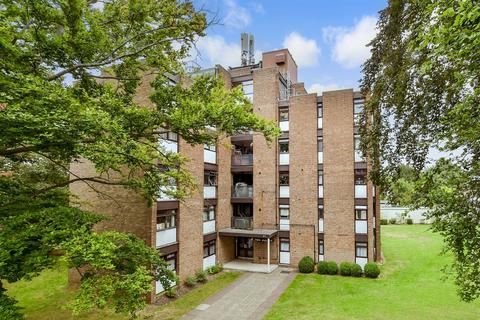 The Albany, Wallington SM6 2 bed ground floor flat for sale